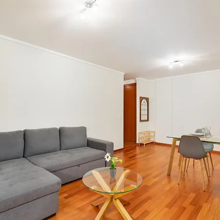 New Airport & Downtown Santa Cruz - Madeira