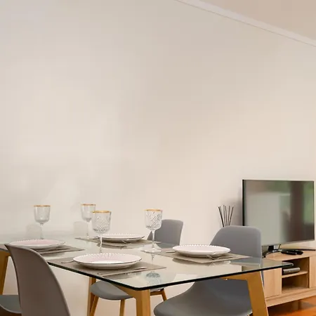 New Airport & Downtown Apartamento