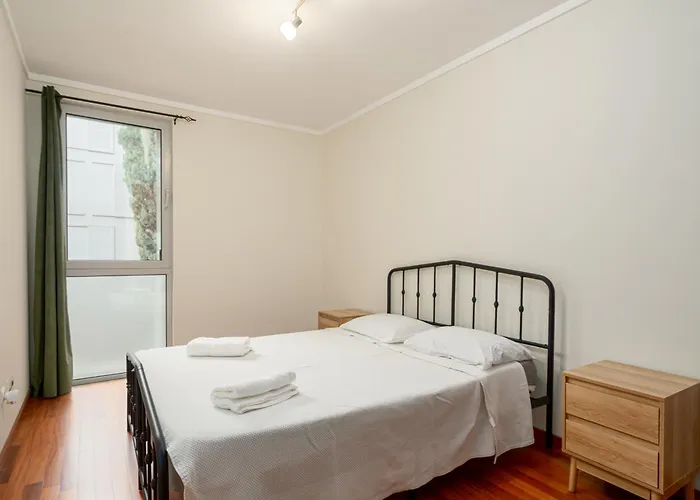 New Airport & Downtown Santa Cruz (Madeira)